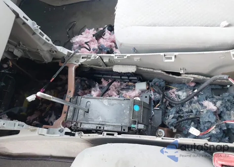 2009 Toyota Camry Le z USA, uszkodzony, nr VIN 4T1BE46K89U307265